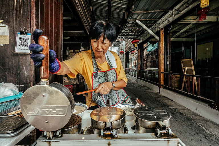 Pattaya Bites Food Tour with 14+ Tastings