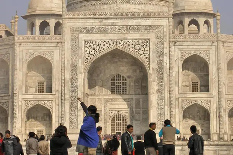 Da Delhi: tour privato all'alba del Taj Mahal e del Forte di AgraDa Agra: solo auto privata, autista e guida
