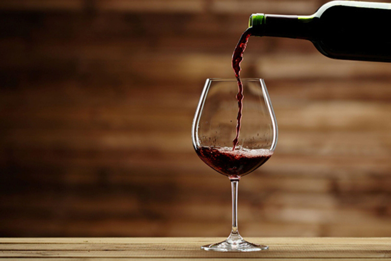 Apulien: Geführte Tour durch die Weinberge mit Weinverkostung