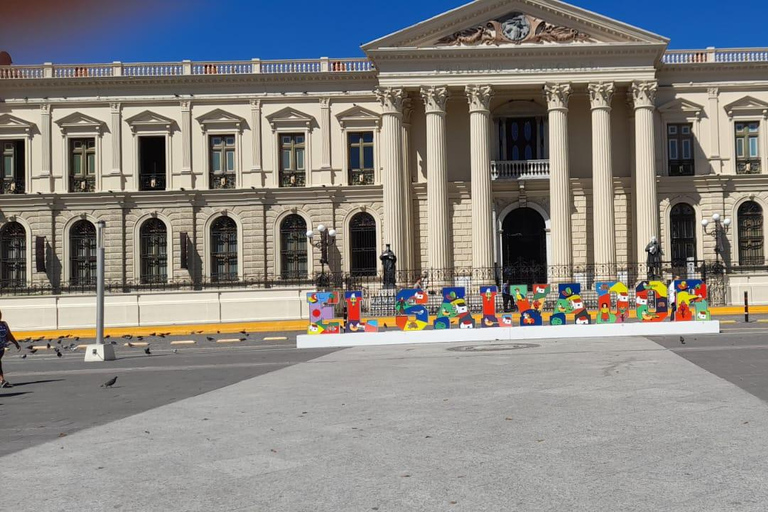 San Salvador : visite à pied dans le centre historiqueSan Salvador : visite à pied du centre historique