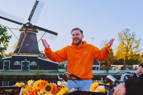 Amsterdam: Cheese, Windmill & Countryside Bike Tour