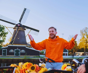 Amsterdam: Cheese, Windmill & Countryside Bike Tour