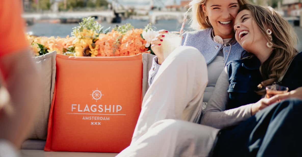 Afbeelding 9 van Amsterdam: Open bootcruise met onbeperkt drinken & hapjes