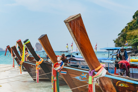 Krabi: Passeio pelas 4 ilhas em um barco de cauda longaPonto de encontro na praia de Railay