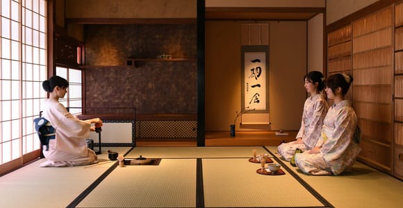 Kyoto: Kimono Tea Ceremony at Orizuruya Nishiki