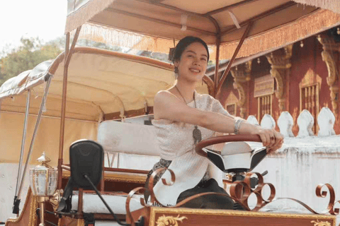 Luang Prabang: 20-Minute Vintage Electric Car Ride