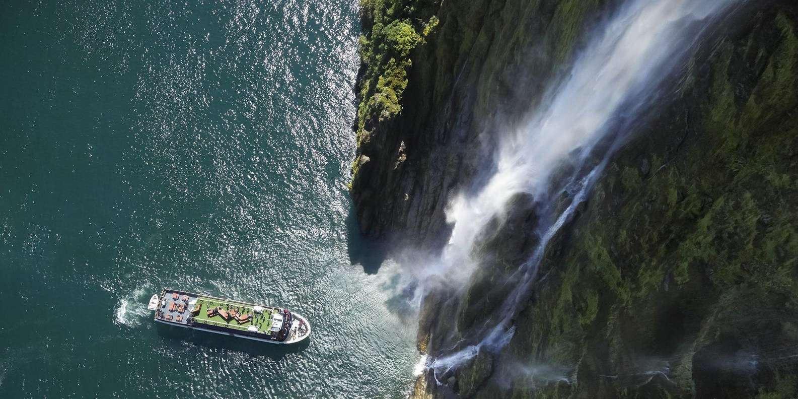 Milford Sound trip from Queenstown — photo 7