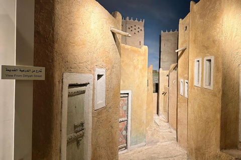 Medio día en Riad, Almasmak, Museo Nacional, Torre del Reino