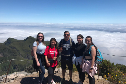 Madeira: Guided Peak Crossing: Pico do Arieiro to Pico Ruivo