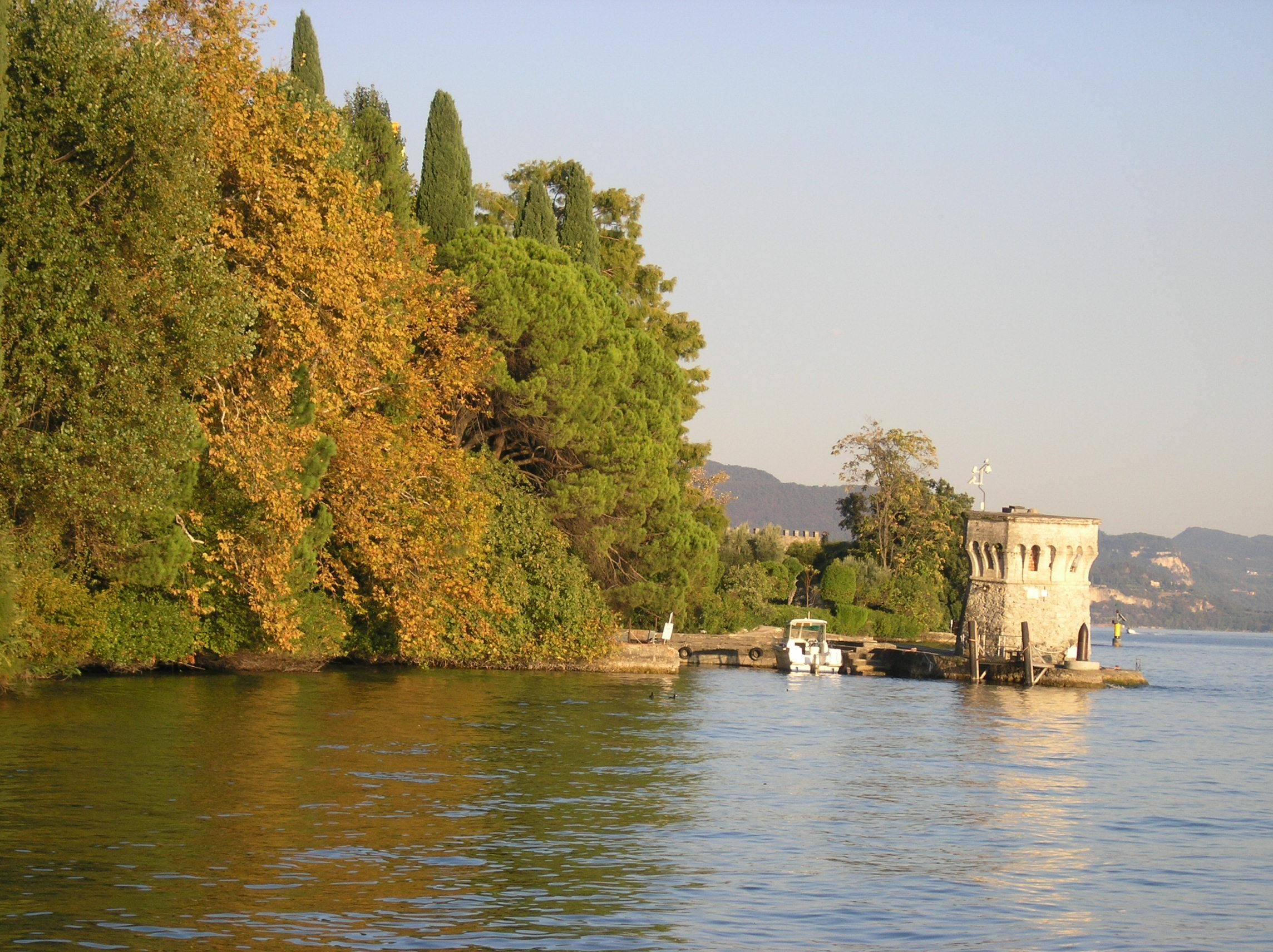 Gardasee: Tag auf dem Segelboot mit Aperitif und Mittagessen