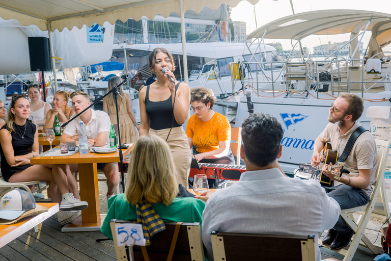 Corfu-stad: live jazzmuziek in het oude fort