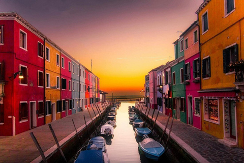 Venice Islands Tour on Boat: Murano and Burano Tour English tour