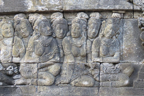 Borobudur durante uno scalo: tour di 6 ore dall'aeroporto YIABorobudur: visita di mezza giornata con salita sul tempio!
