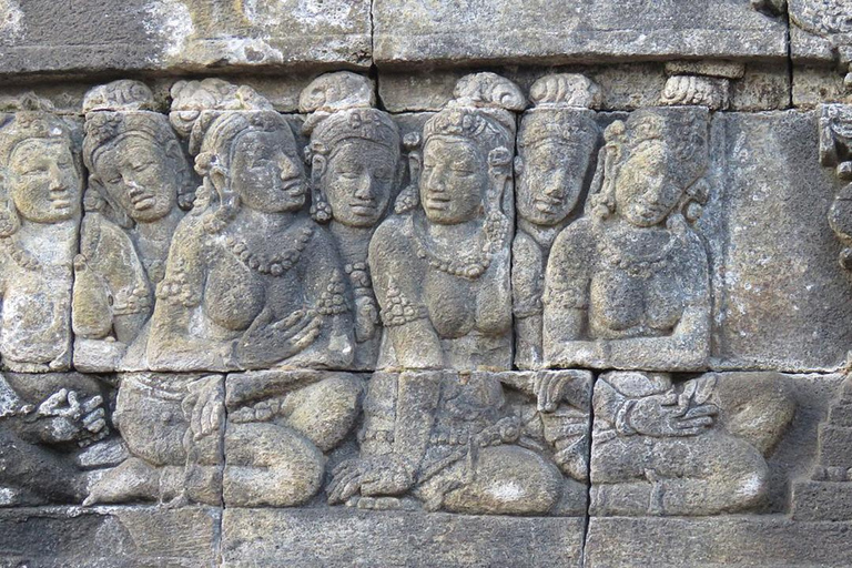 Borobudur durante uno scalo: tour di 6 ore dall'aeroporto YIABorobudur: visita di mezza giornata con salita sul tempio!