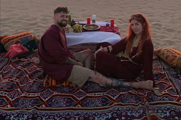 Agadir/Taghazout : Aventure en Sandboard et Dîner au Coucher du SoleilAgadir/Taghazout : aventure en sandboard et dîner au coucher du soleil