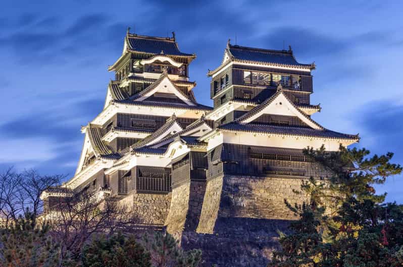 From Fukuoka: Private Mount Aso & Kumamoto Castle Day Trip