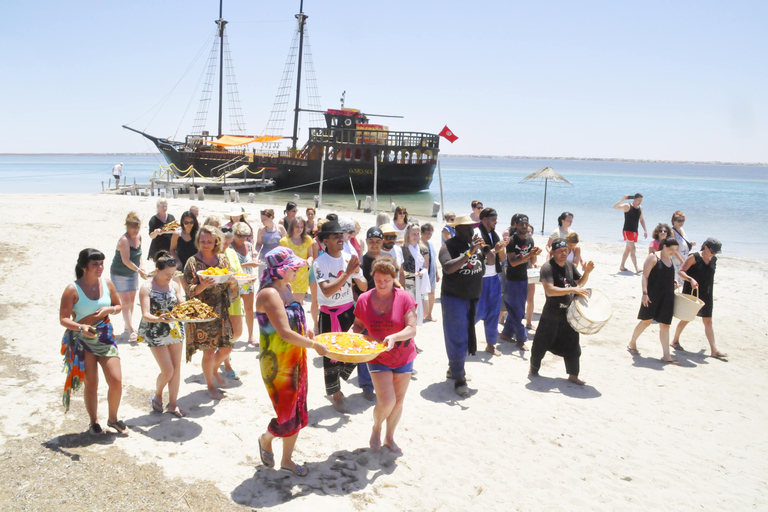 Djerba : Excursion en bateau pirate avec observation des dauphins et des flamants roses