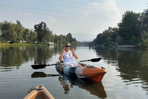 Mexico City: transport to the island of the dolls