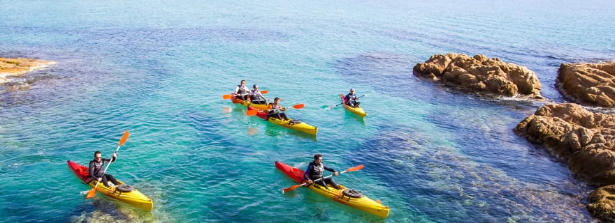 Costa Brava : visite des grottes marines en kayak et plongée en apnée