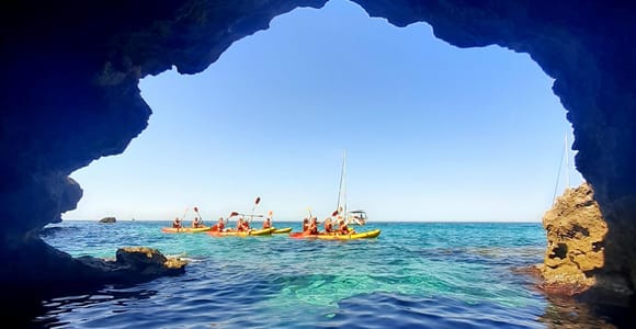 Mallorca: Kajaktour zu den Meereshöhlen, schnorcheln & Snack