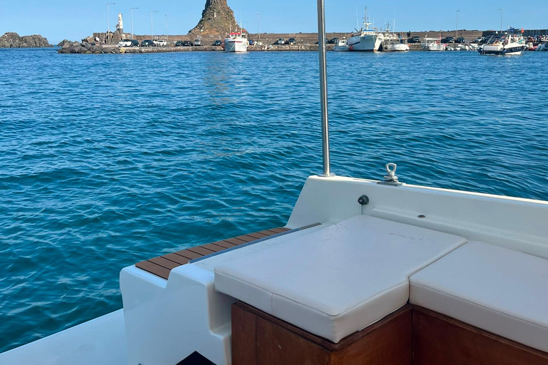 Catania: Sunset Boat Excursion to Acitrezza + Dolphin Watching