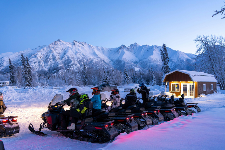 Canmore/ Banff: Snowmobile Riding Adventure in Golden Town