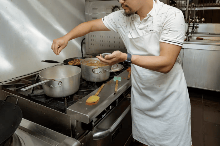 Medellin: Colombian Cooking Class with Local Chef