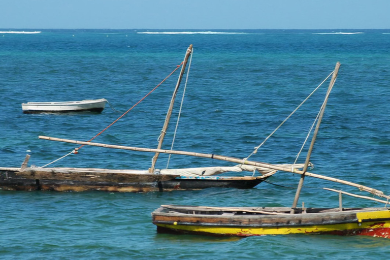 Mombasa: Mkupe Creek Sunset Boat Tour with Fishing
