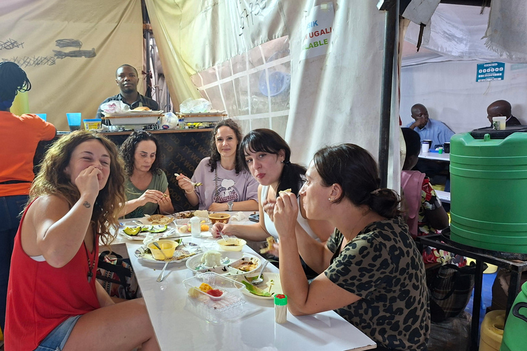 Nairobi: Backstreet Life and Matatu Disco Bus Tour