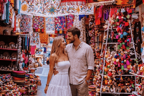 Delhi: Guided Shopping Tour Experience with Female Expert Exclusive Full-Day Shopping Tour with Female Expert Guide