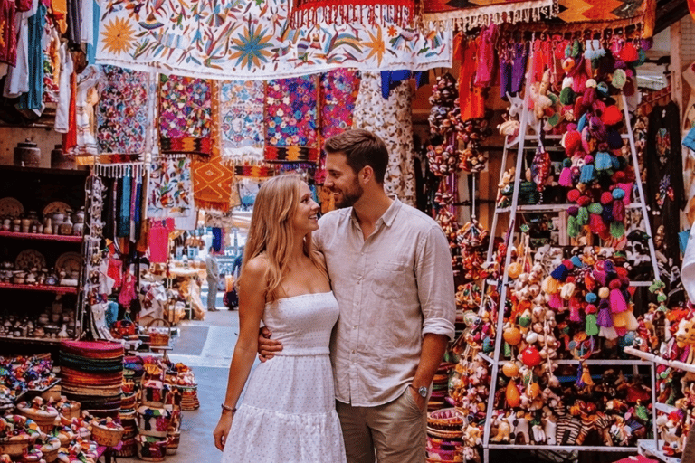 Delhi: Guided Shopping Tour Experience with Female Expert Exclusive Full-Day Shopping Tour with Female Expert Guide