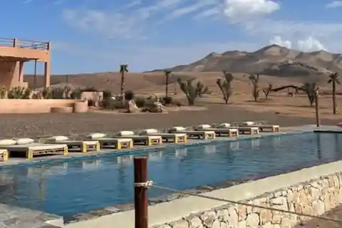 Marrakesh: Agafay Desert Tour with Lunch and Swimming Pool