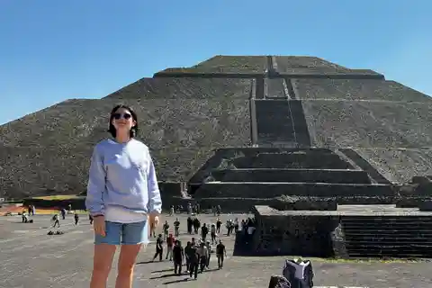 Mexico City: Teotihuacan Tour, Basilica, and Drink Tasting
