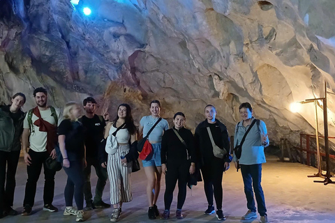 Half Day Hiking to Cat Ba National Park with a Guide