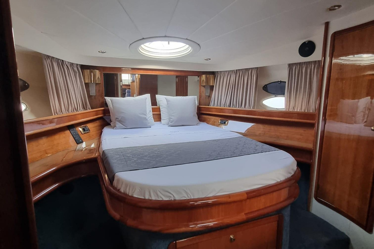 Mallorca: Total Solar Eclipse 2026 on a Yacht with Dinner