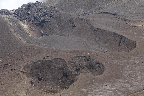Guagua Pichincha: Trek or climb an active volcano! En/Deu/Es