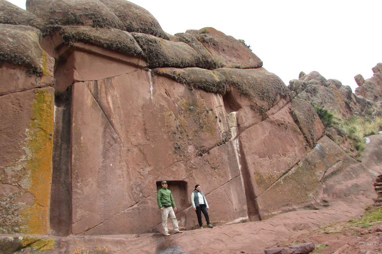 Puno: Aymara Route Guided Tour with Virtual Reality