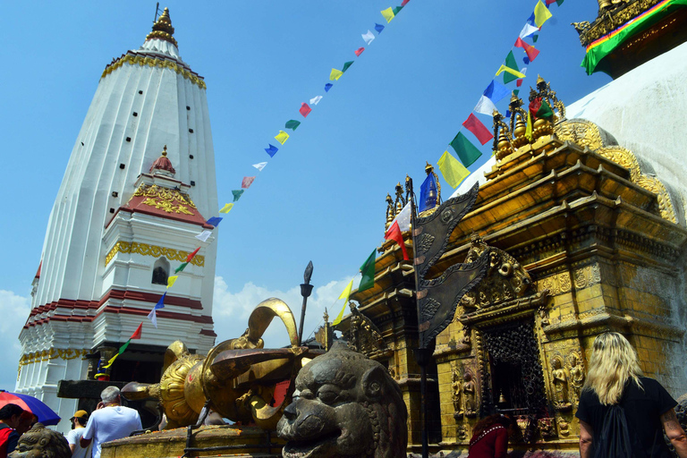 Les yeux de la sagesse de Katmandou : une exploration des stupas bouddhistes