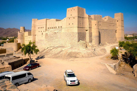 Hele dag naar Nizwa Markt &amp; Fort-Jabreen Kasteel-Bahla Fort