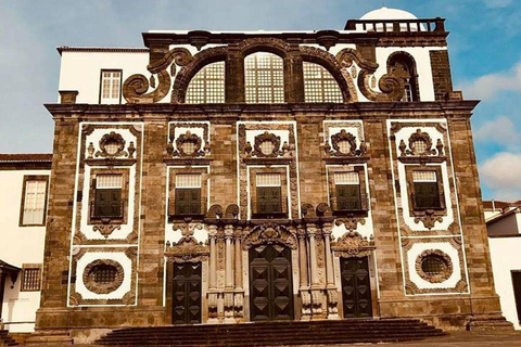 蓬塔德尔加达：拉加塔历史之旅蓬塔德尔加达：Lagarta 历史之旅