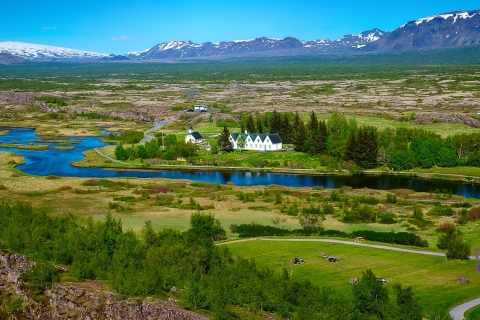 Reikiavik: recorrido en autobús por el Círculo Dorado con laguna azul opcionalTour con entrada a la Laguna Azul y traslado al hotel