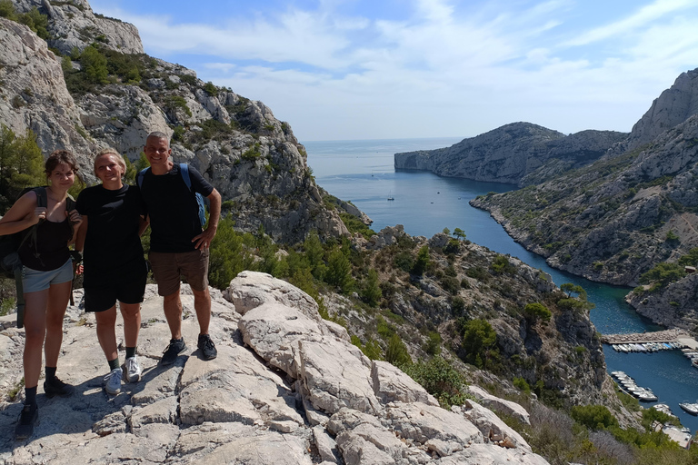 Absolut Calanques de Marseille. Kaniony, wioska rybacka i turkusowa plaża