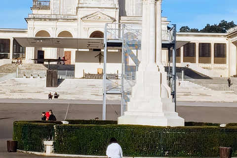 Lisbona: escursione di mezza giornata per piccoli gruppi al Santuario di Fátima