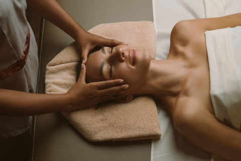 Bentota: Traditional Ayurvedic Full-Body Massage & Boat Tour Bentota: Traditional Ayurvedic Full-Body Massage & Boat Tour