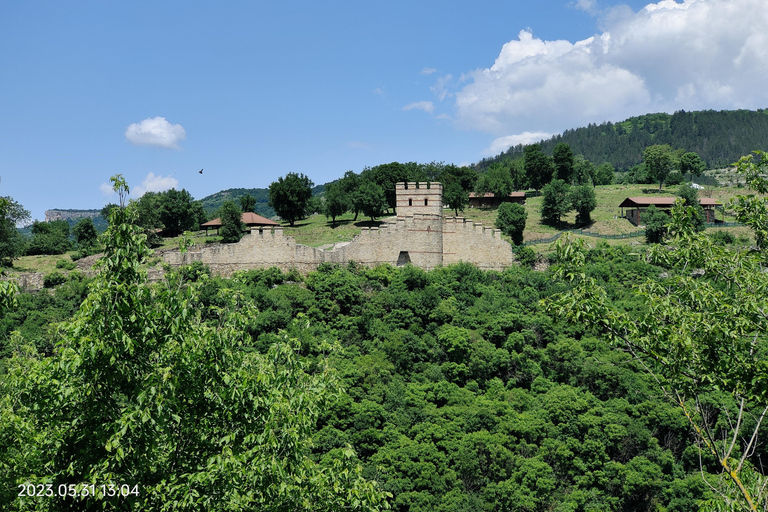 From Bucharest: Wallachian-Bulgarian Kingdom Day Trip