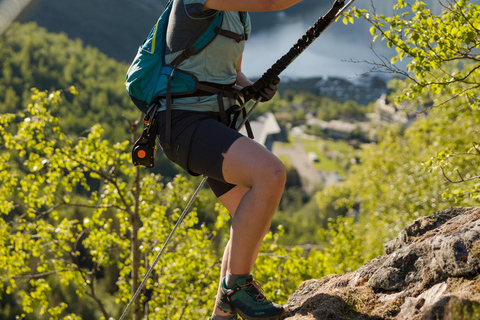 Geiranger : Descente en rappel avec vue épique