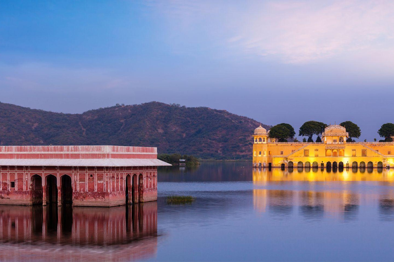 Private City Tour of Jaipur From Delhi Tour With Car and Guide Only