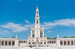 Journée à Fátima, Nazaré et Óbidos – Expérience Atlantique et foi