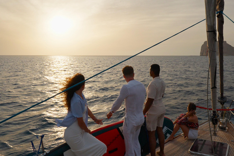 Kissamos: Crucero en Velero por Balos y Gramvousa con Comida