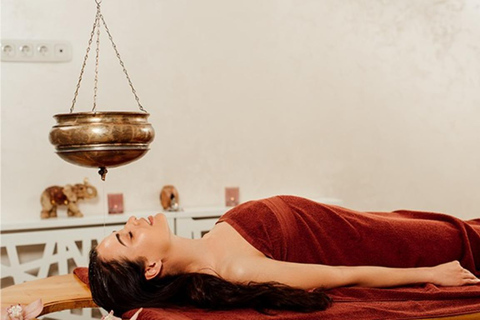 Mumbai: Muktaa Wellness Spa Experiences at Marine Drive Full Body Hot Herbal Oil Therapy - 60Mins